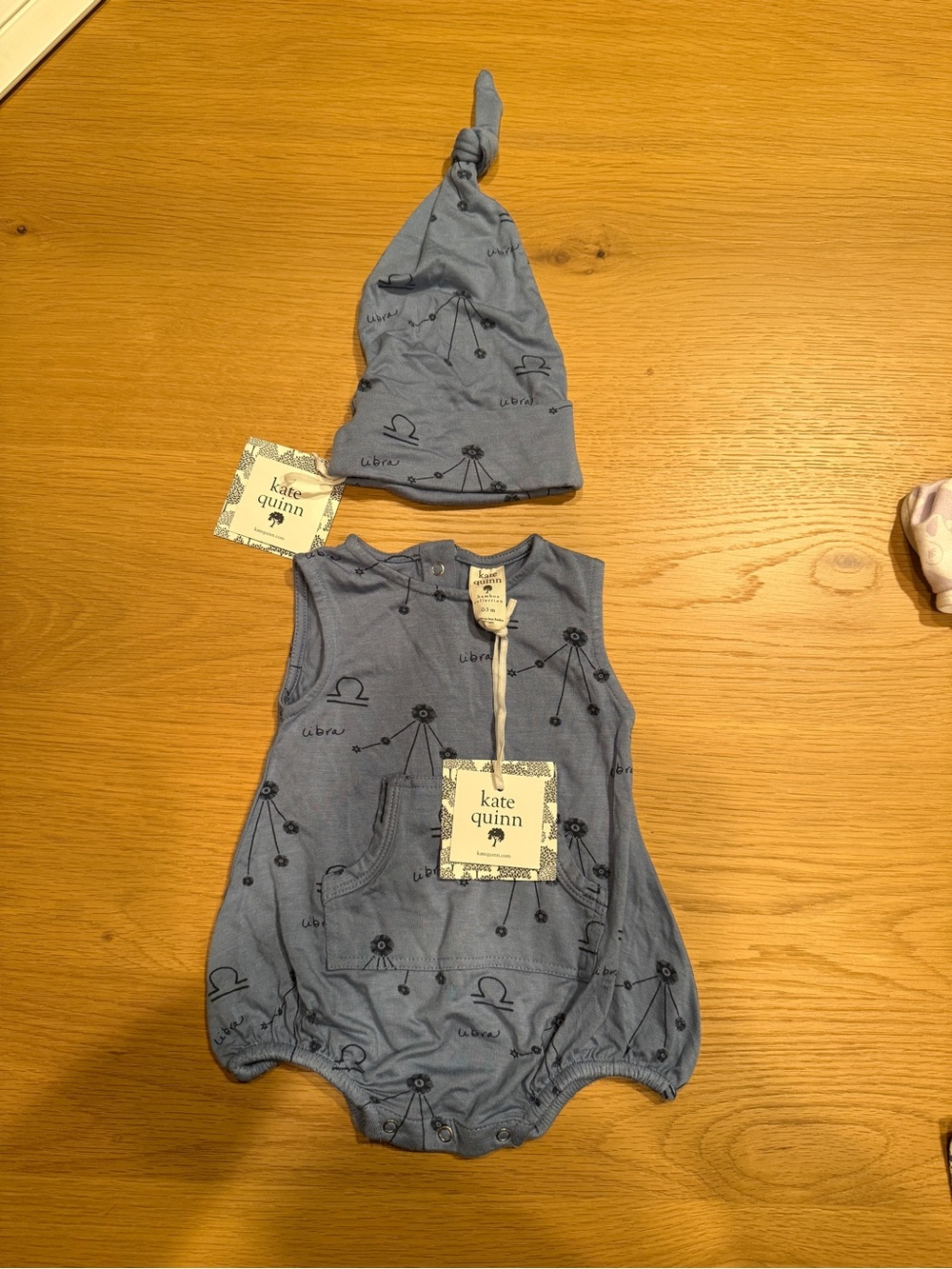 NWT kate quinn Libra Constellation Romper with Matching Knot Hat, 0-3 mo
